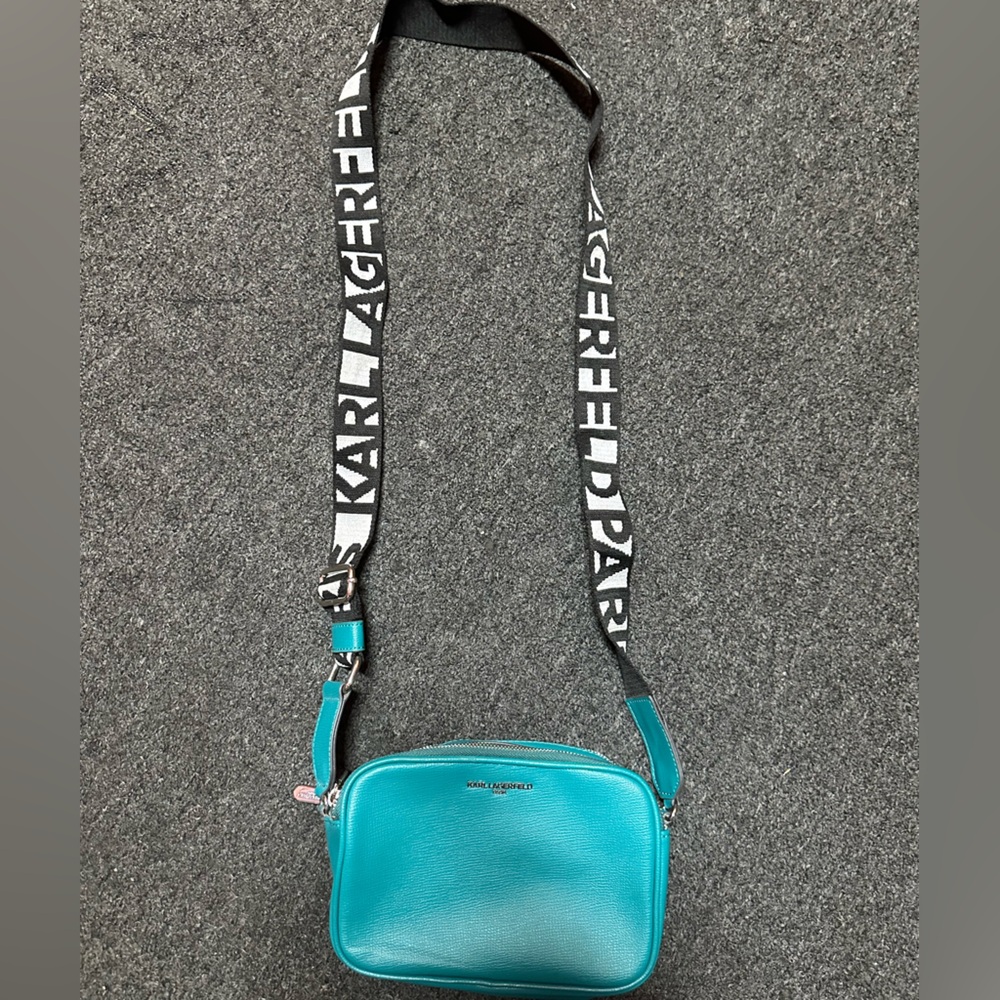 Karl lagerfeld crossbody